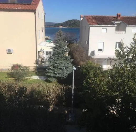 Marino Apartamento Murter